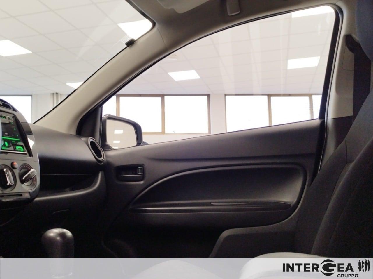 MITSUBISHI Space Star 1.2 Invite radio