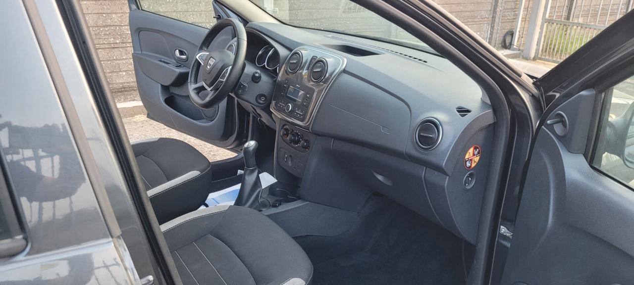 Dacia Sandero 1.0 SCe NEOPATENTATA OK, UNICO PROPRIETARIO.