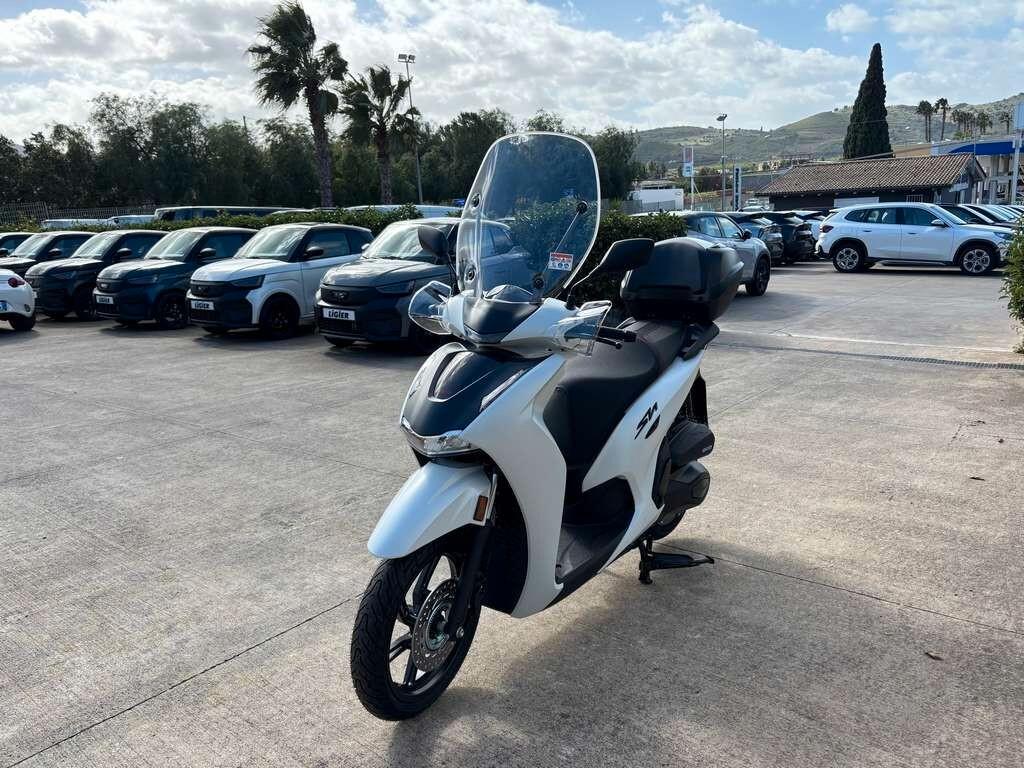 Honda SH 350 Nuovo pronto consegna Tuo a solo 65 Euro al mese
