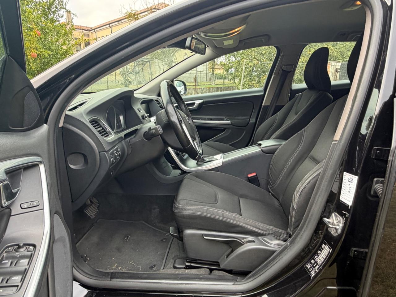 Volvo V60 D3 automatico euro6
