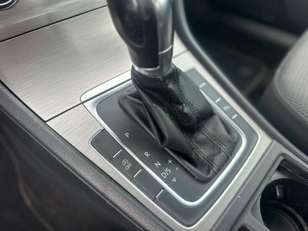 Volkswagen Golf 1.6 TDI DSG