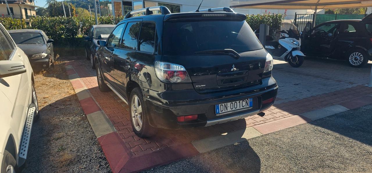 Mitsubishi Outlander 2.0i 16V 4WD Bi- Fuel