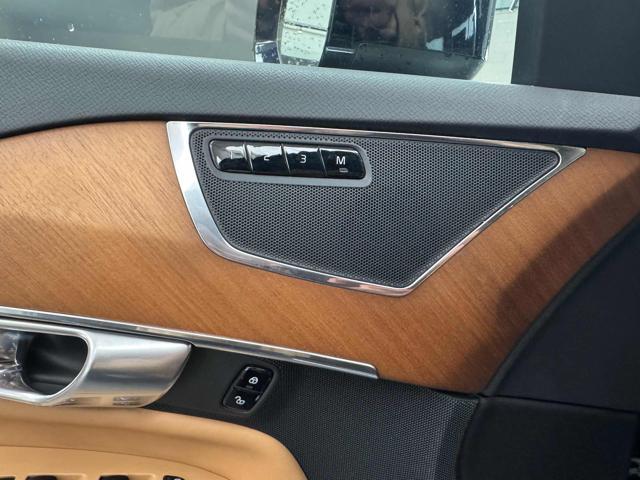 VOLVO XC90 D5 AWD Geartronic Momentum