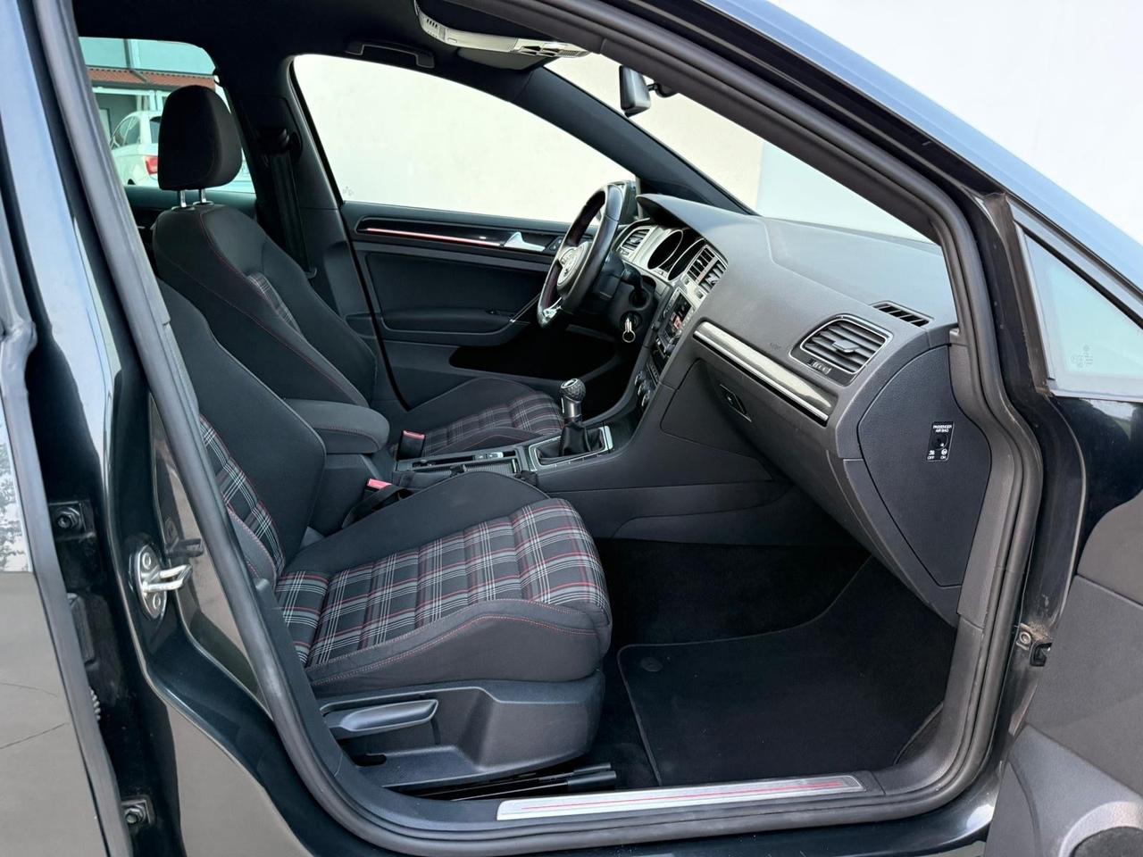 Volkswagen Golf GTI Performance 2.0 TSI 5p. BlueMotion Technology