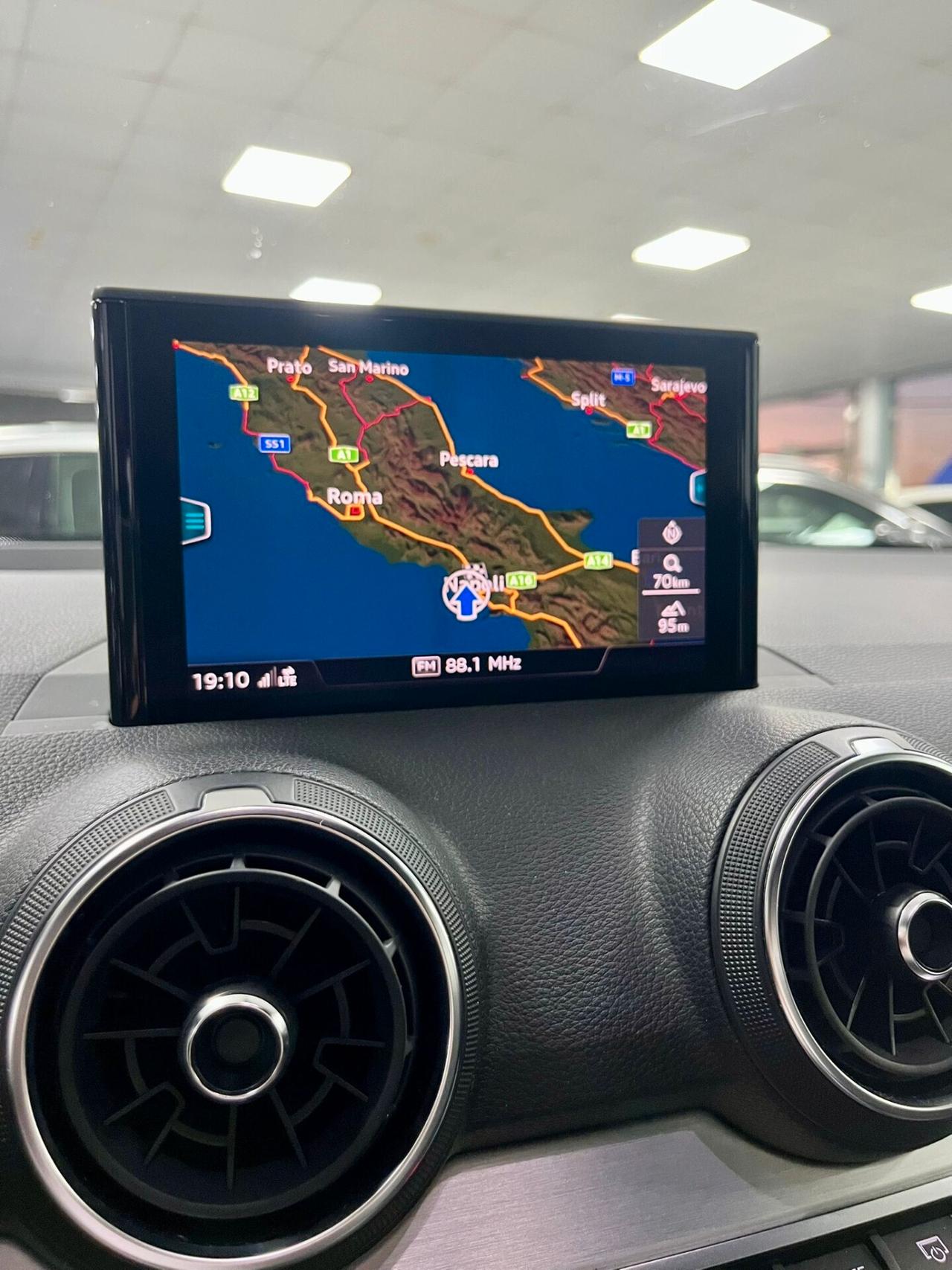 Audi Q2 1.6 TDI S-LINE