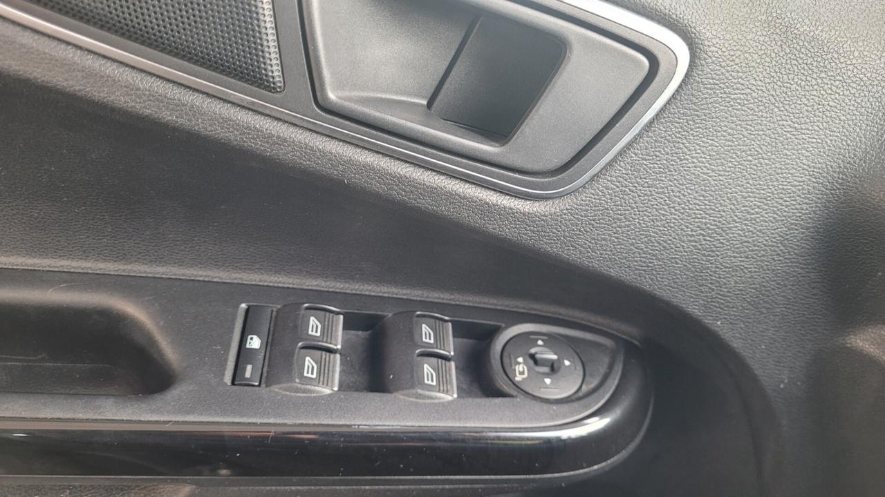 Ford B-Max 1.5 TDCi 95 CV Business Titanium