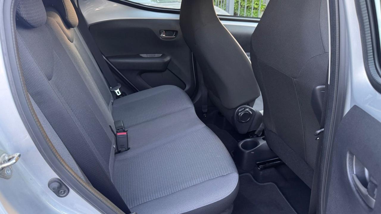 Toyota Aygo Connect 1.0 VVT-i 72 CV 5 porte x-cool MMT