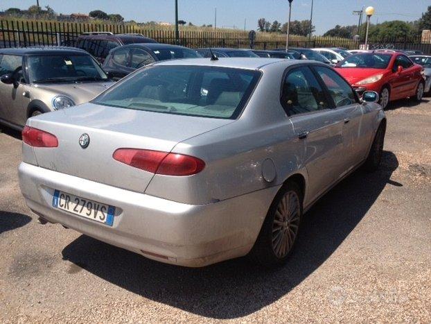 Alfa Romeo 166 2.4 JTD M-JET 20V cat Distinctive 2