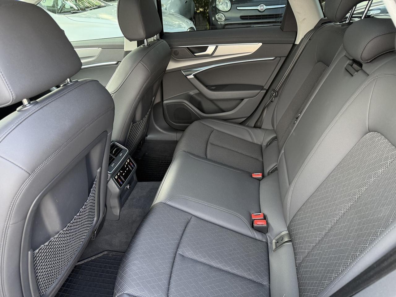 AUDI A6 AVANT VIRTUAL TDI-HYBRID BLACK LINE