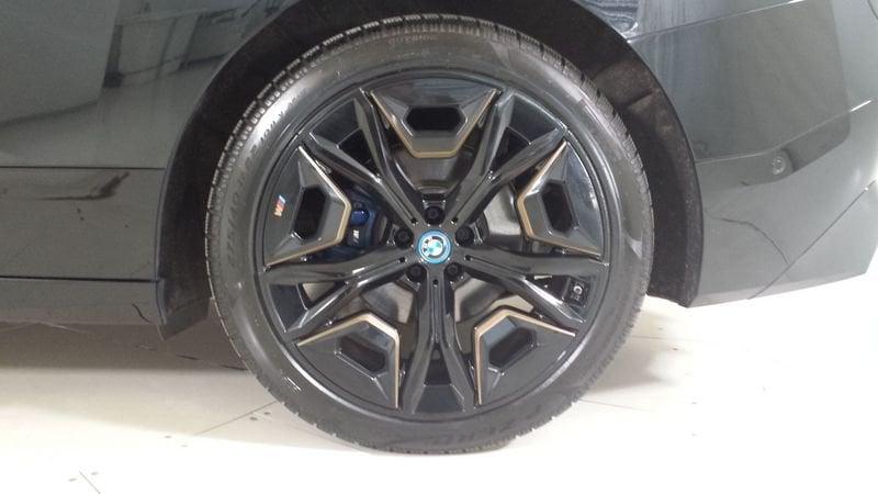 BMW iX i20 2021 M60
