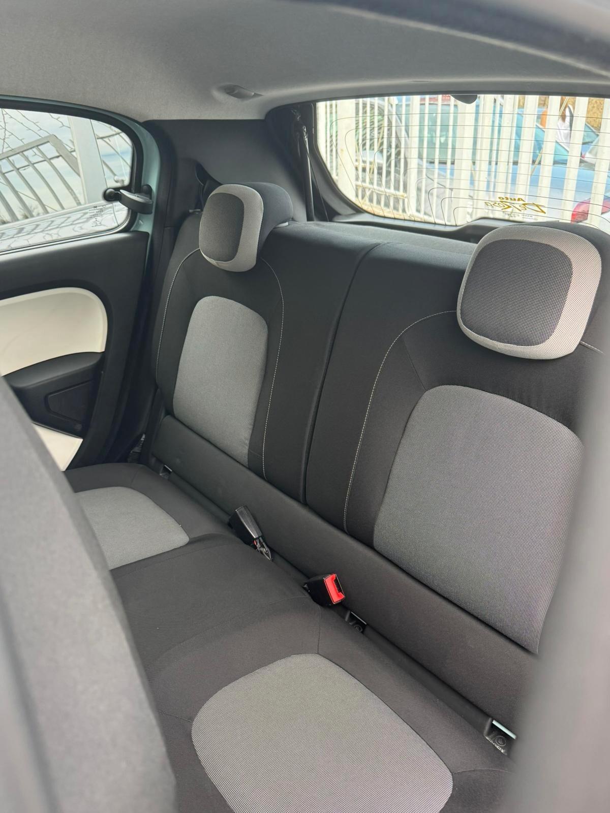 Renault Twingo SCe Lovely
