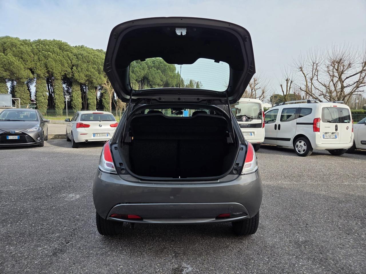 Lancia Ypsilon 1.2 69 CV 5 porte Opening Edition