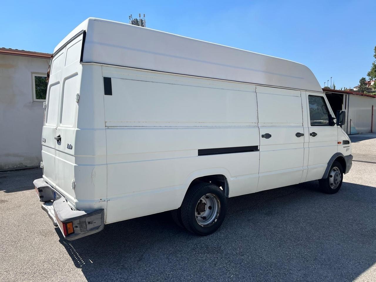 Iveco turbo Daily 35-12 -2.8- km 210000-1997