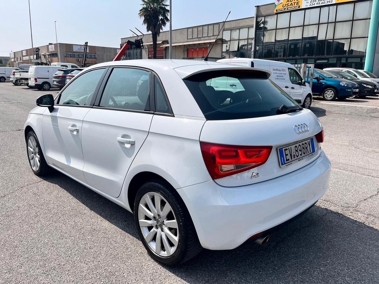 Audi A1 1.6 TDI S tronic
