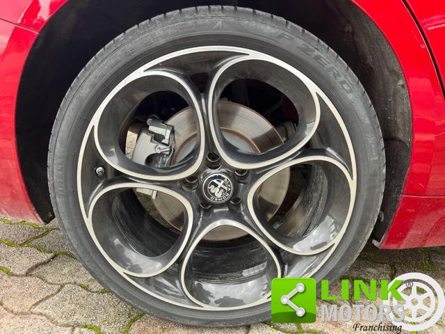 ALFA ROMEO Giulia 2.2 Turbodiesel 210 CV AT8 AWD Q4 Veloce