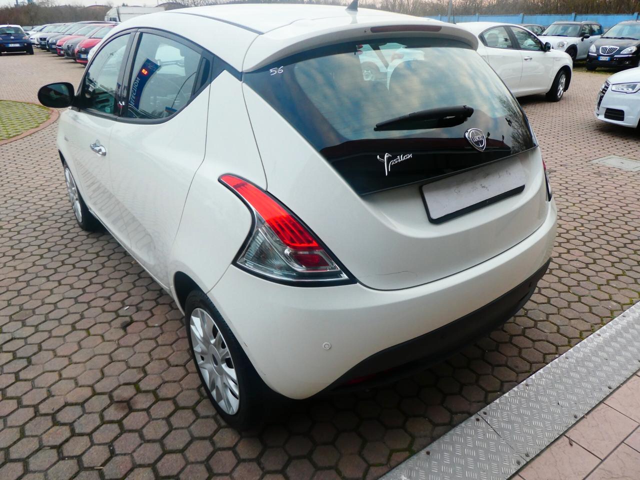 Lancia Ypsilon 1.3 MJT 16V 95 CV 5 porte OK NEOPATENTATI
