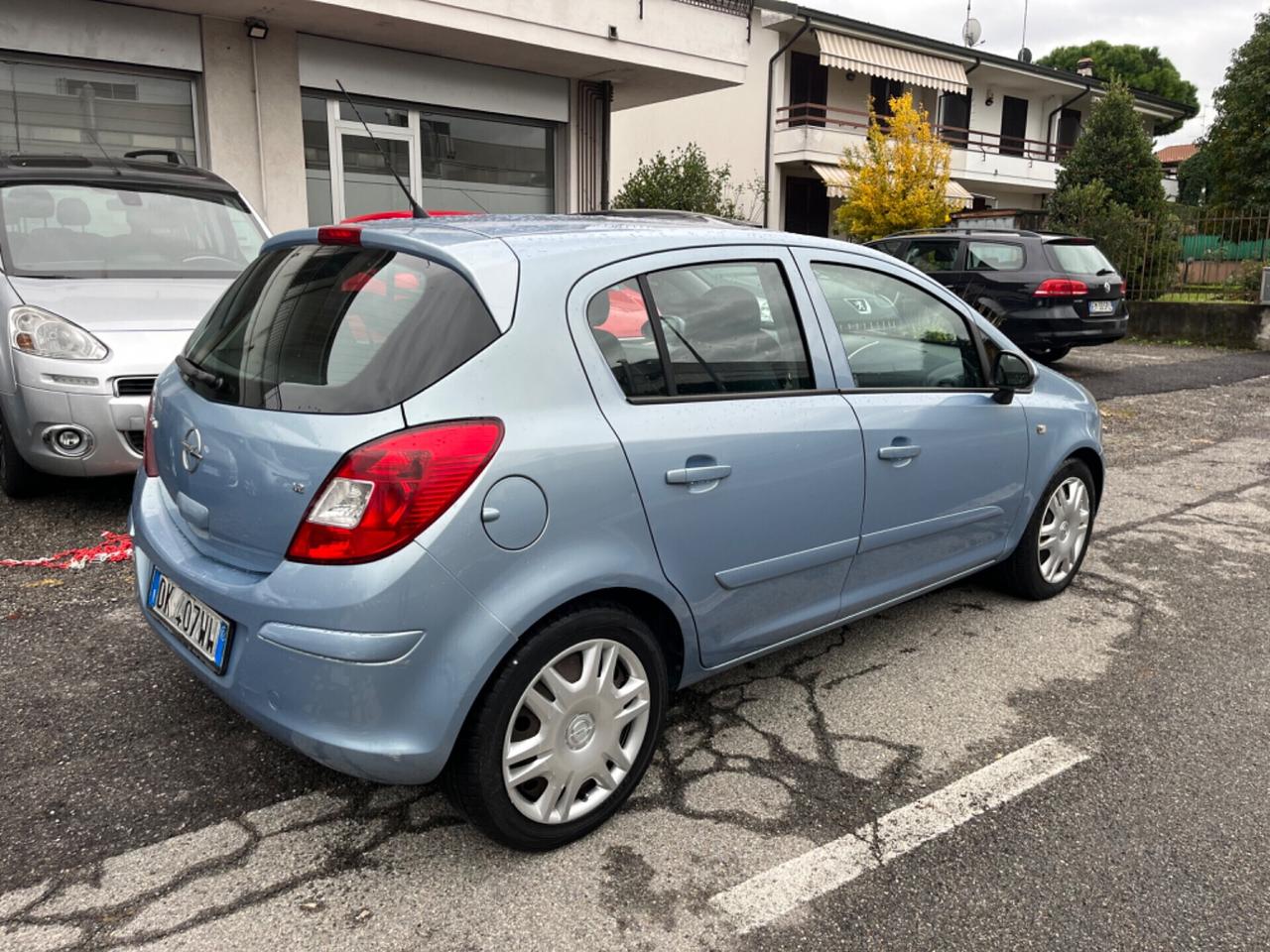 Opel Corsa 1.2 5 porte Club