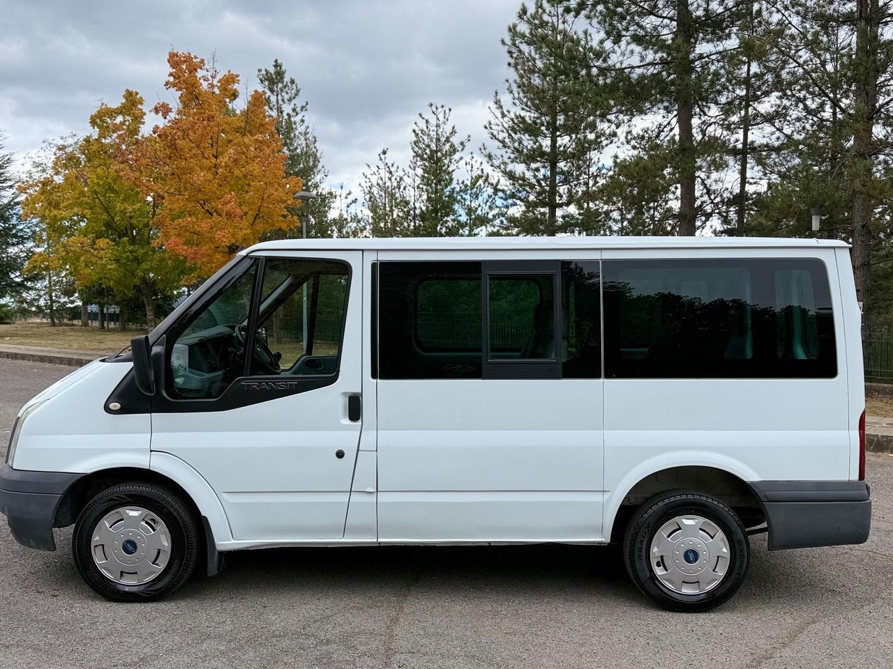 Ford Transit 9 posti