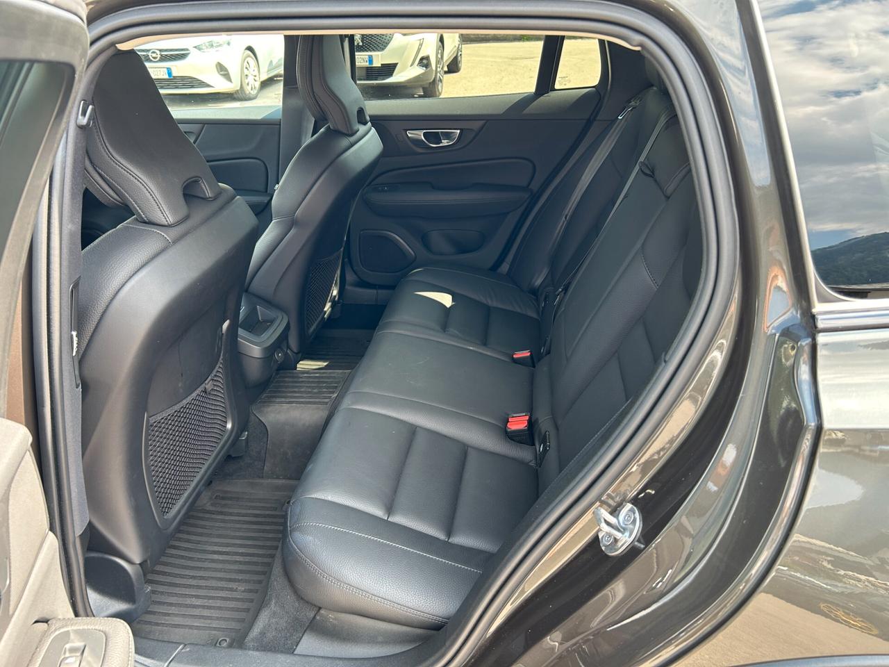 Volvo V60 Cross Country B4 (d) AWD automatico Ultimate