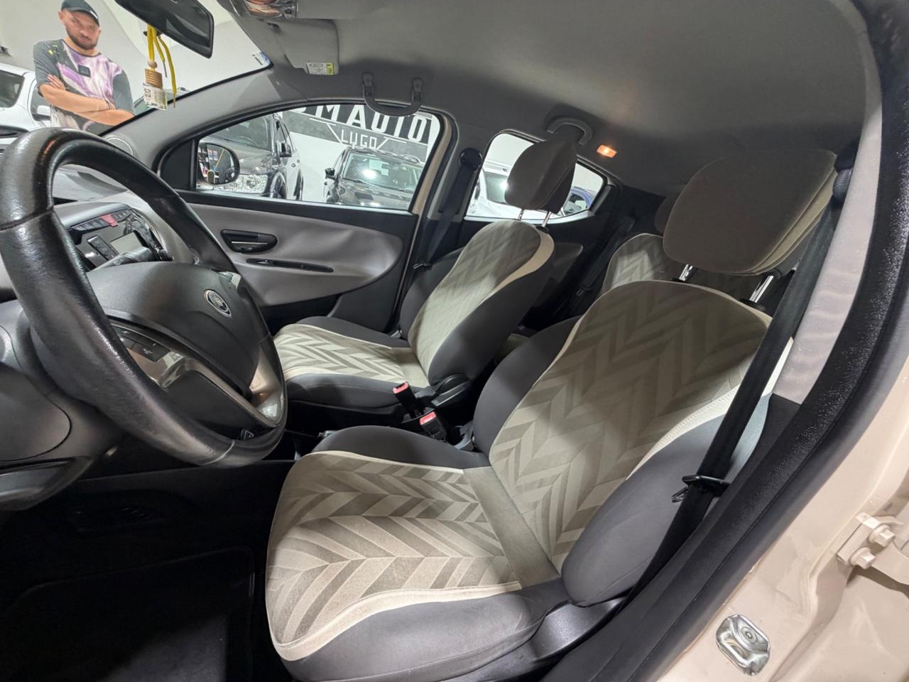 Lancia Ypsilon 1.2 69 CV 5 porte GPL Ecochic Gold