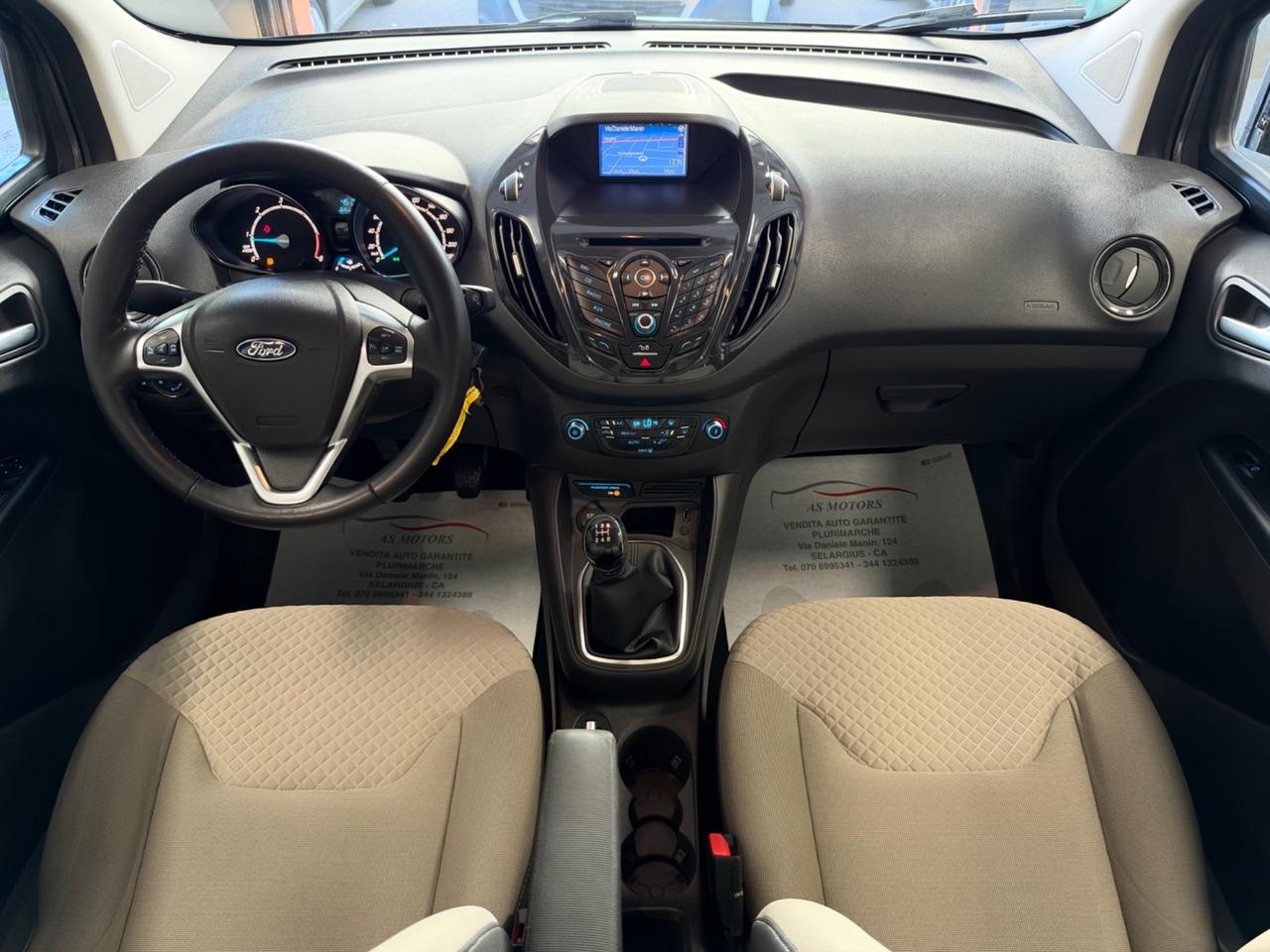 Ford Tourneo Courier 1.5 TDCI 95 CV Titanium