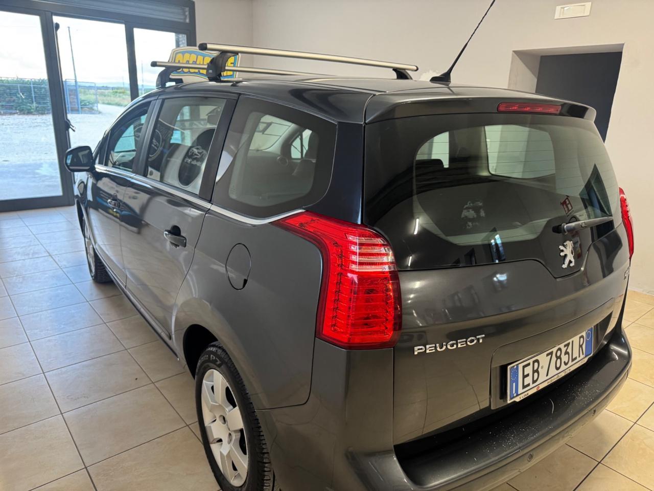 Peugeot 5008 1.6 THP 156CV Tecno