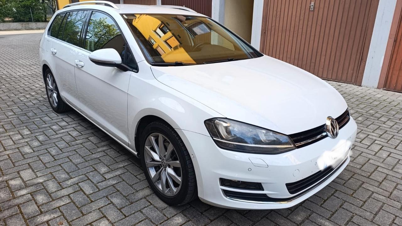 Volkswagen Golf Business 2.0 TDI DSG 5p. Highline BlueMotion Tech.