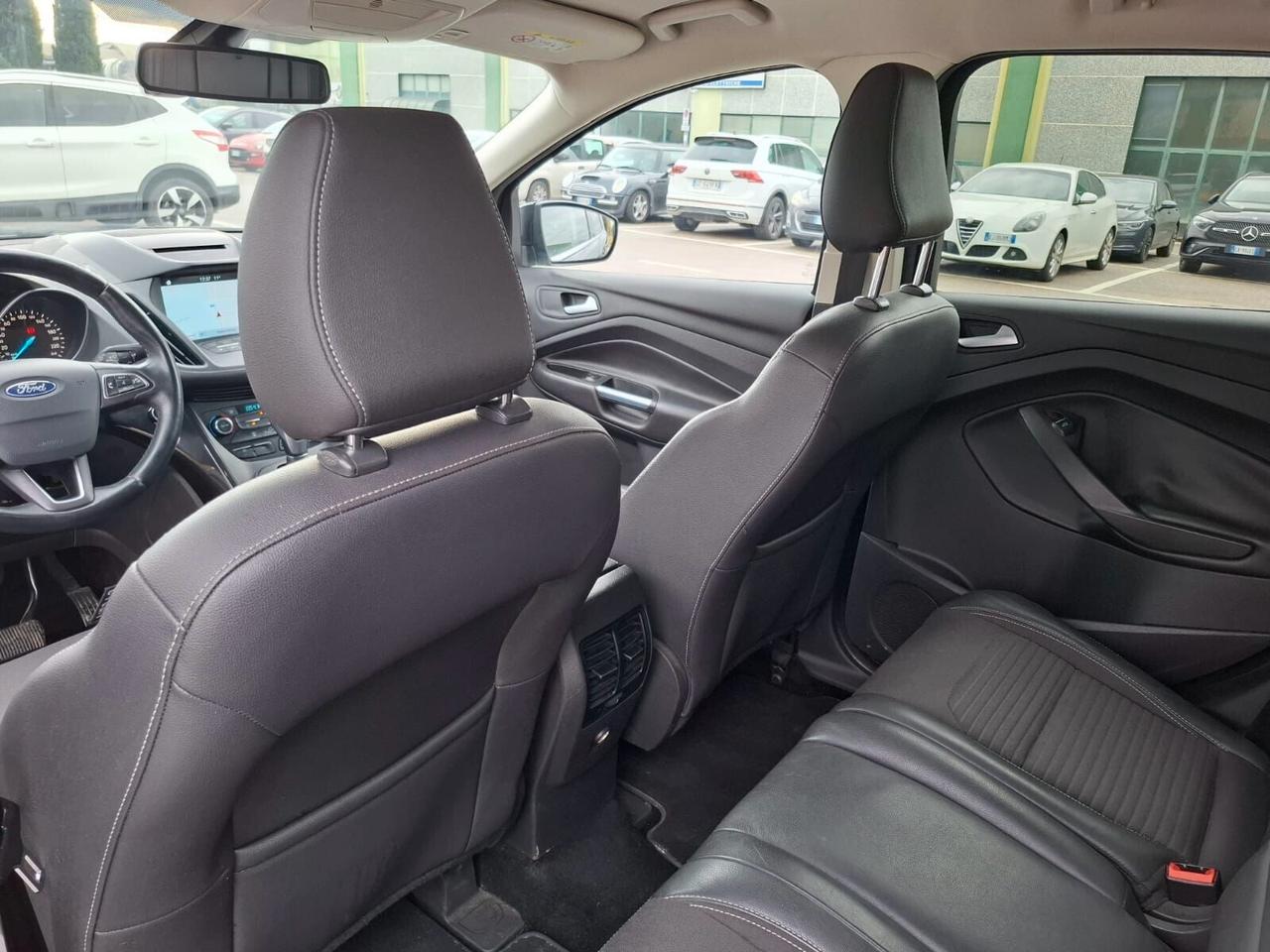 Ford Kuga 2.0 TDCI 150 CV S&S 4WD Powershift Titanium