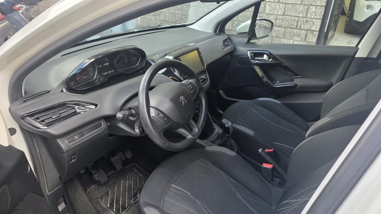 Peugeot 208 1.2 VTi 82 CV 5 porte Active garanzia 12 mesi