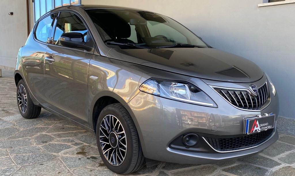 Lancia Ypsilon 1.0 firefly hybrid Platino s&s 70cv