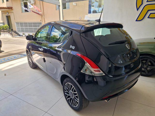 LANCIA Ypsilon 1.0 FireFly 5 porte S&S Hybrid Platino tua da ?169