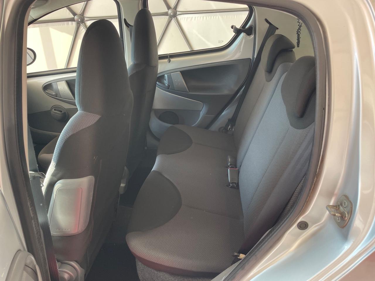 Toyota Aygo 1.0 12V VVT-i 5 porte Sol