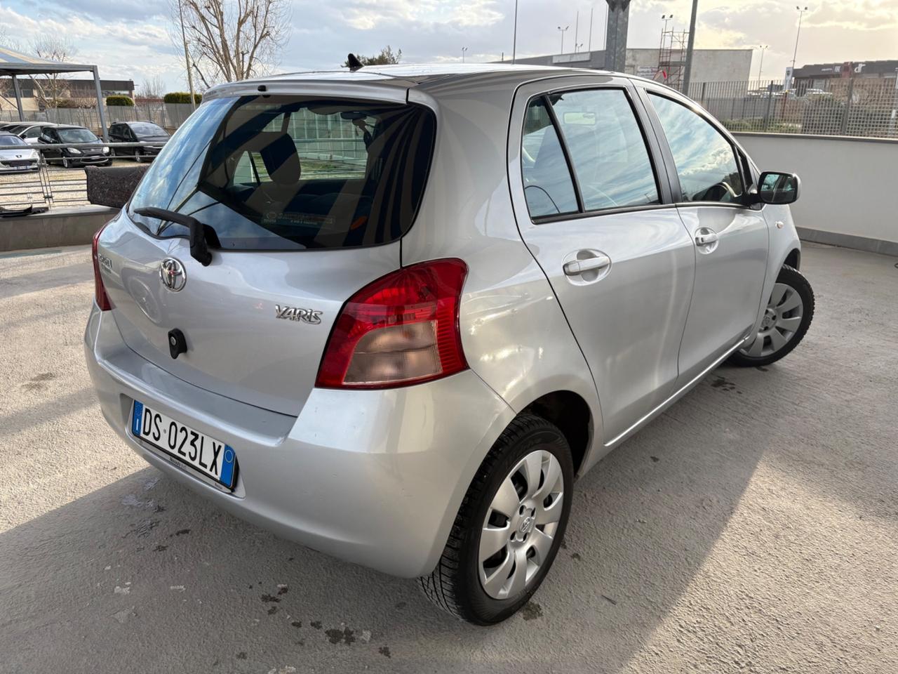 Toyota Yaris 1.3 5 porte Sol