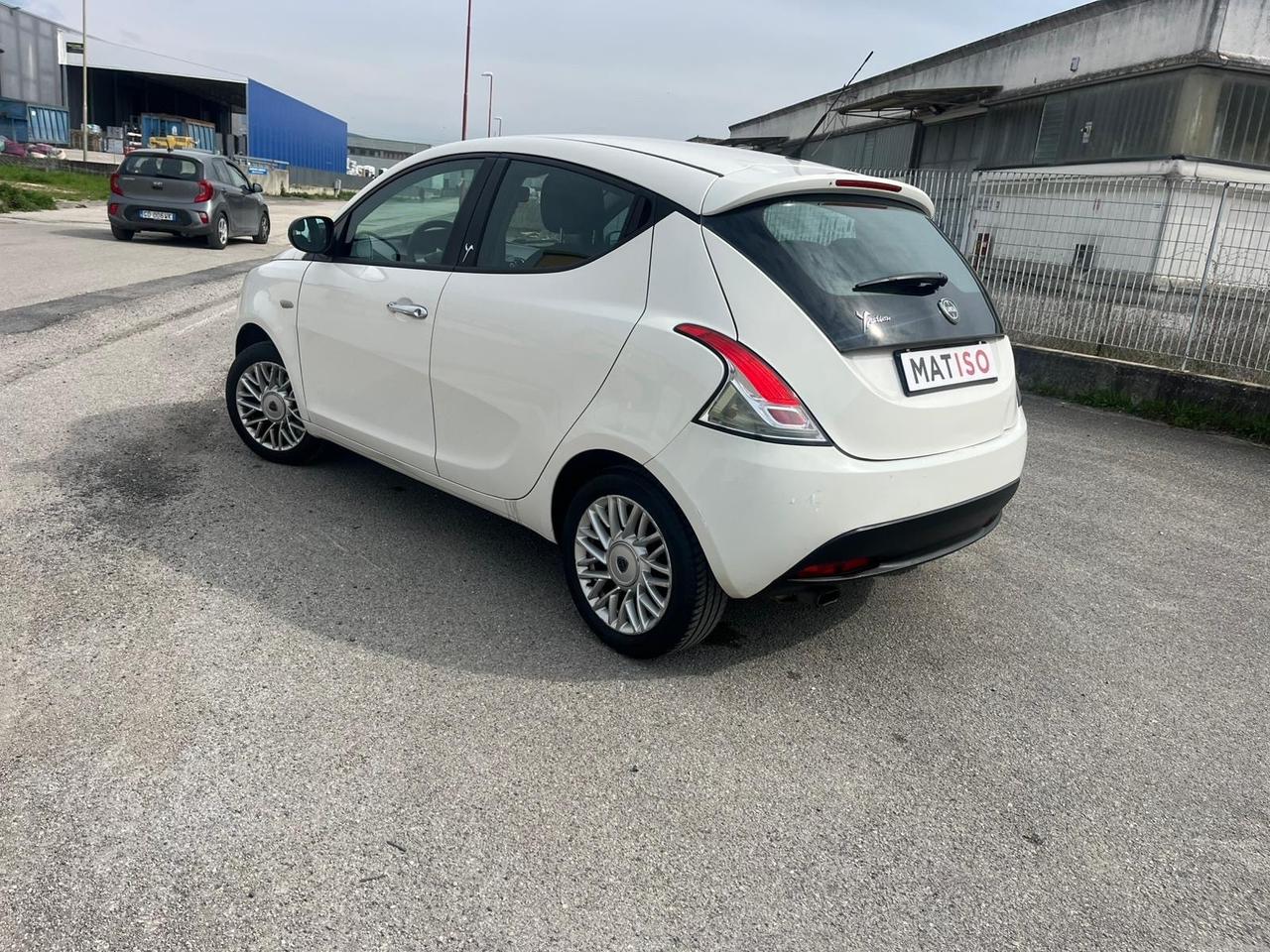 Lancia Ypsilon 1.2 Platinum 99000 km GARANZIA 12m
