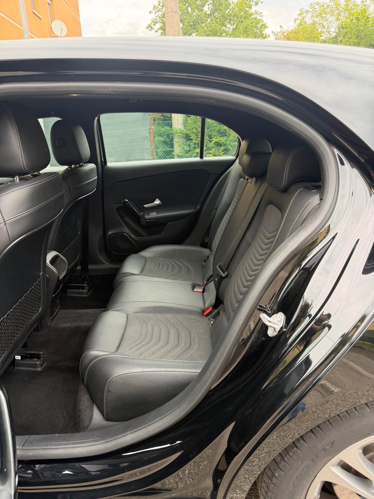 Mercedes-Benz A 180 1.5 Sport - AUT. - NAV. - 12 MESI DI GARANZIA -