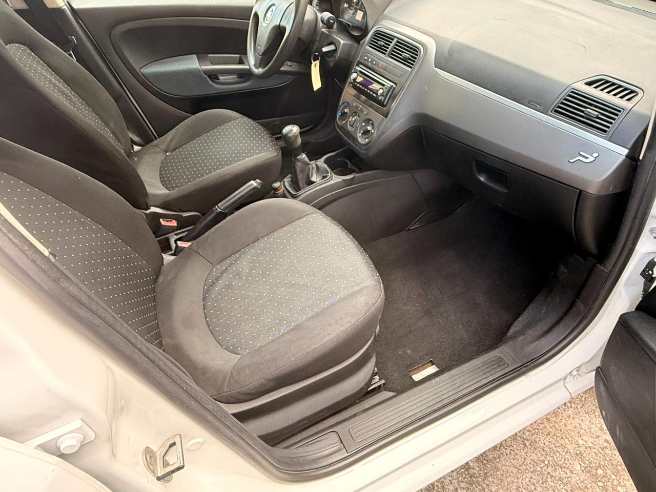 Fiat Grande Punto MJT Autocarro 4 posti