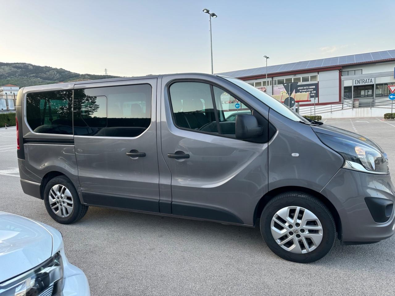 VIVARO 1.6 D 125 CV 9 POSTI