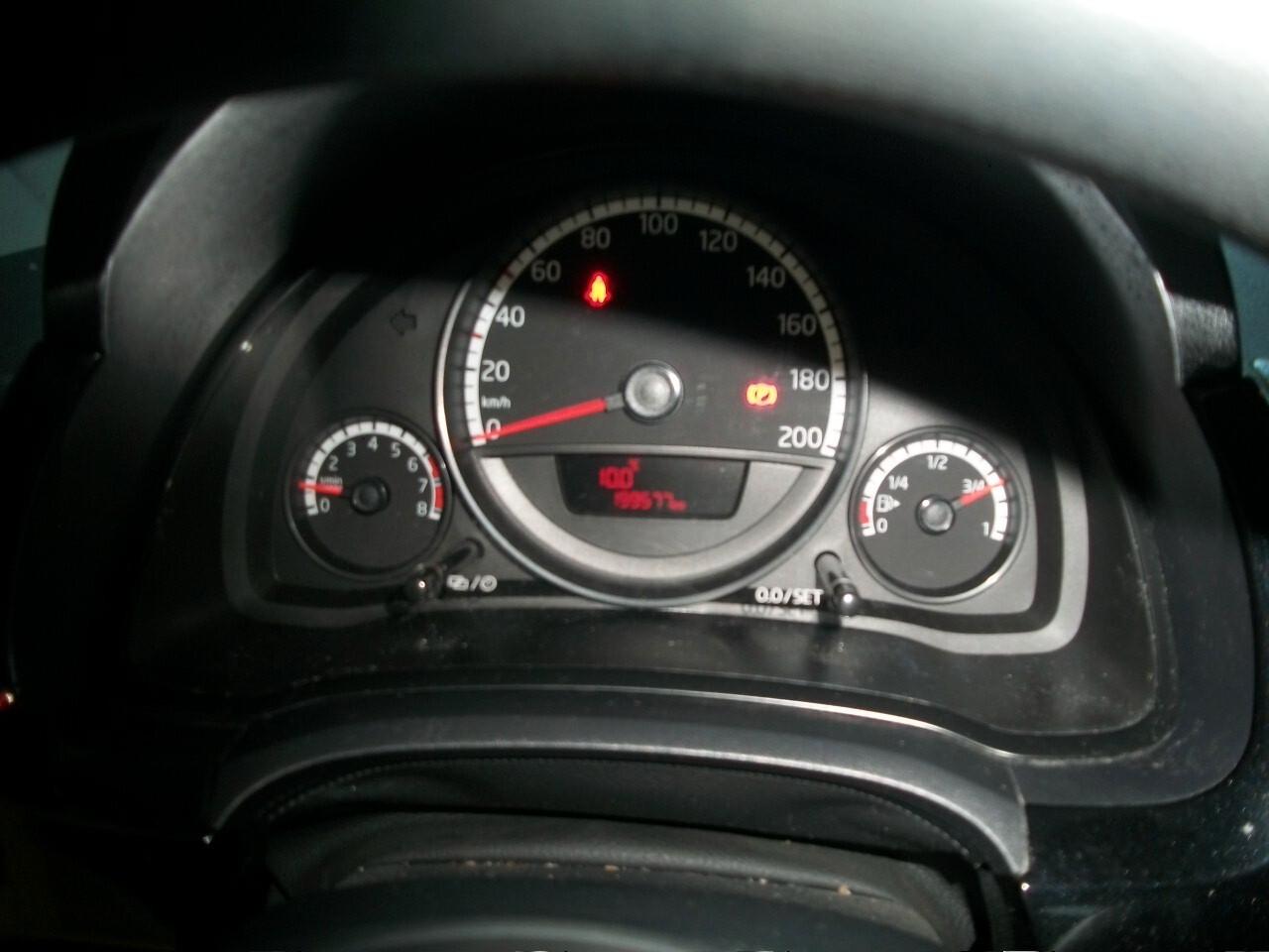 Volkswagen up! 1.0 5p. move ASG CC999 KW 44 HP 60 EURO 05 BENZINA GARANZIA UN ANNO N 08 GOMME E CERCHI E COPRI CERCHI ESTIVE E QUATRO QUATRO STAGIONI 95/100 SI NEOPATENTATI