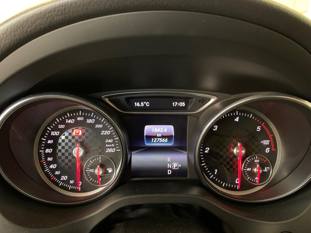 Mercedes-benz A 180 d Automatic Premium AMG Line