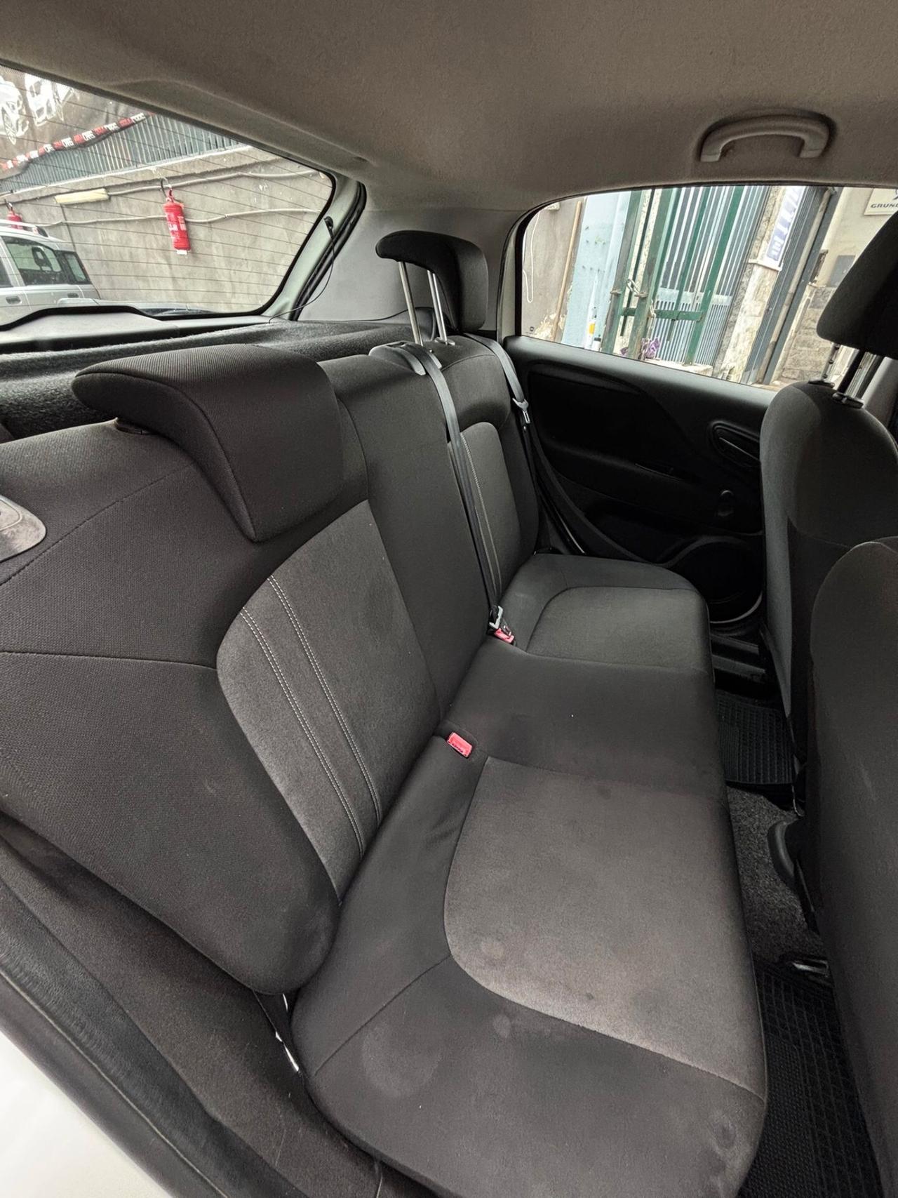 Fiat Punto 1.4 8V 5 porte Easypower Street