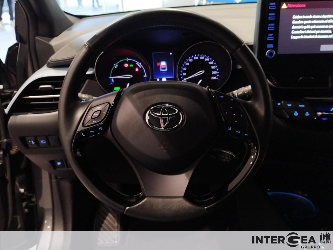 TOYOTA C-HR 1.8h Trend e-cvt