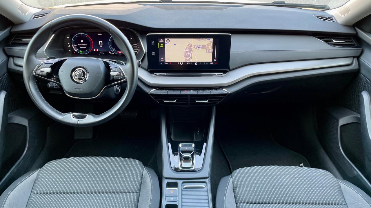 SKODA OCTAVIA 2.0 TDI EVO 115c V. COCKPIT