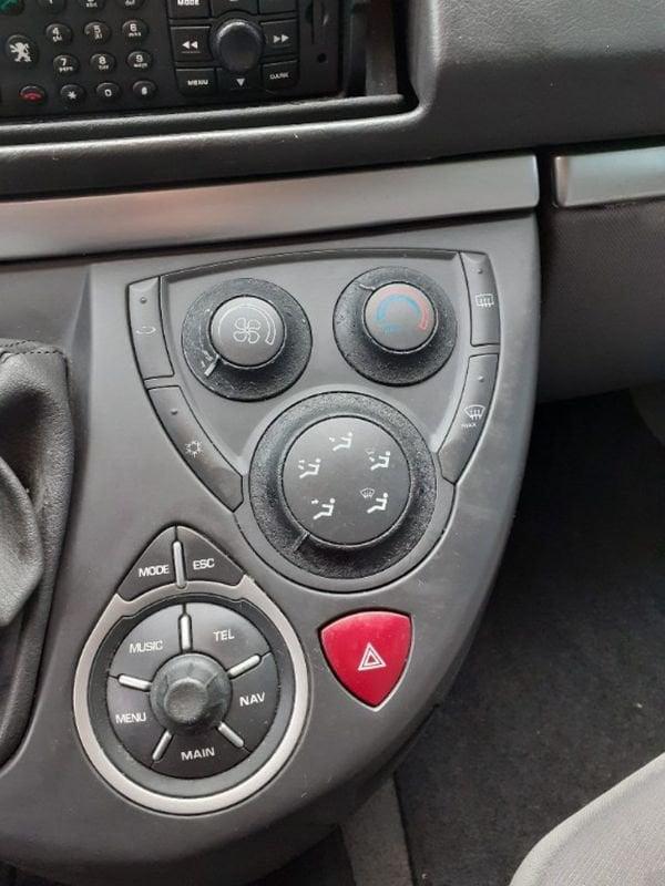 Peugeot 807 2.0 HDi ST 7 POSTI - KM CERTIFICATI - GRANDINE