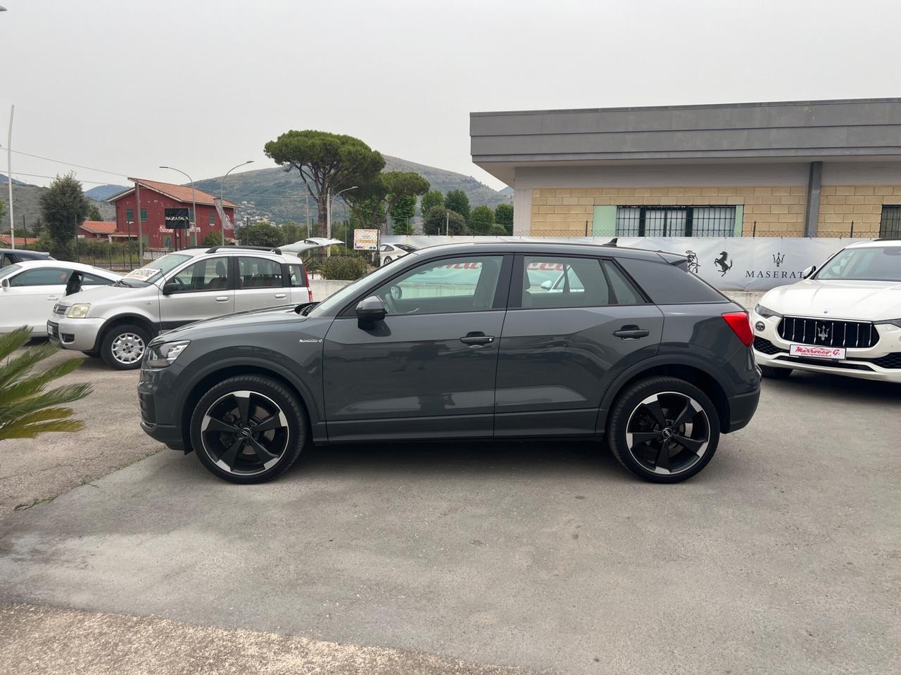 Audi Q2 40 TFSI quattro S tronic Business