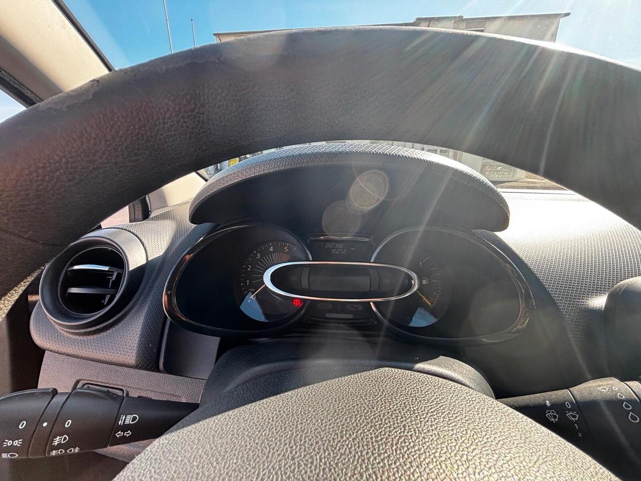 Renault Clio 1.5 dCi 8V 75CV 5 porte Wave