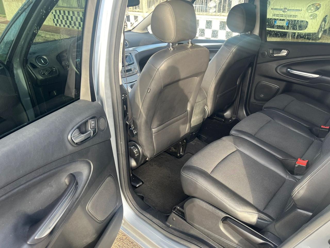 Ford S-Max 2.0 TDCi 140CV Titanium Unipro