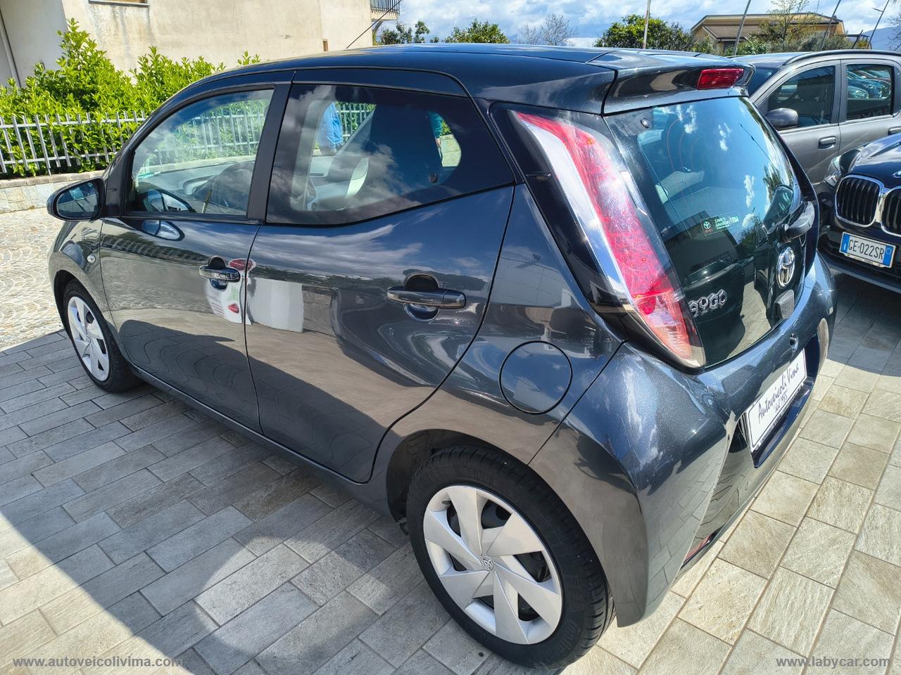 TOYOTA Aygo 1.0 VVT-i 69 CV 5p. x-play TSS MMT