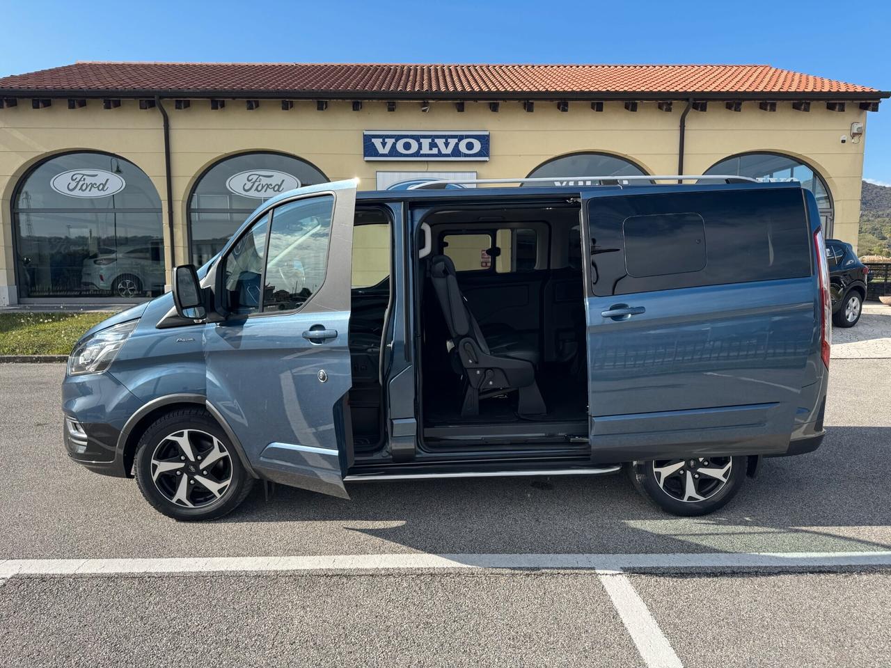 Ford Tourneo Custom Active 2.0 Diesel-Hybrid 185CV 8 posti