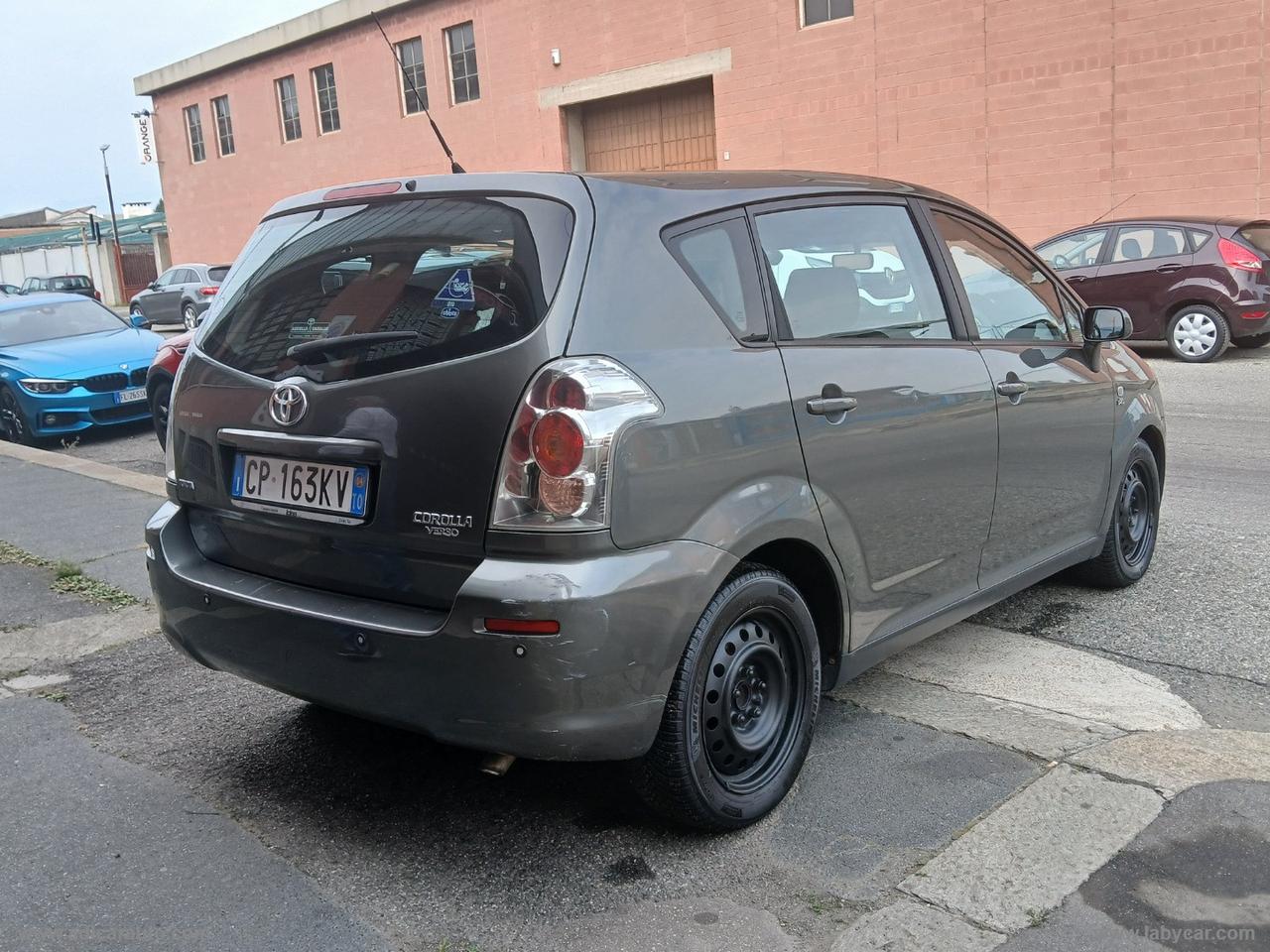 TOYOTA Corolla Verso 2.0 16V D-4D Sol