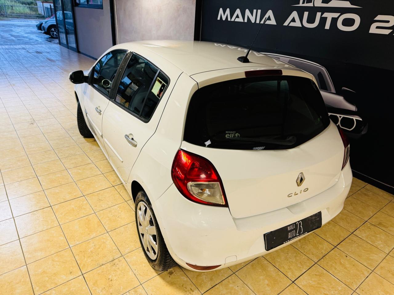 RENAULT CLIO 1.5*DCI*85 CV*NAVIGATORE*NEOPATENTATI*UNIPRO*